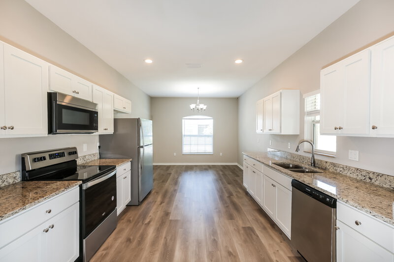 2,095/Mo, 6854 Glenbrook Dr Lakeland, FL 33811 Kitchen View
