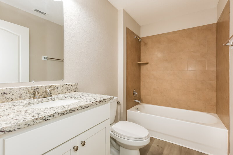 2,095/Mo, 6854 Glenbrook Dr Lakeland, FL 33811 Bathroom View