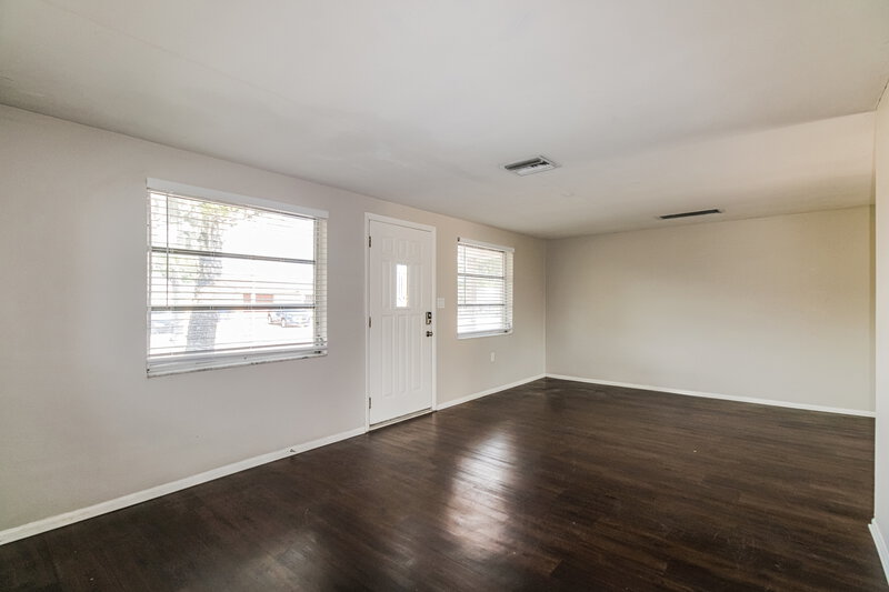 1,710/Mo, 1012 Normandy Blvd Holiday, FL 34691 Living Room View 2