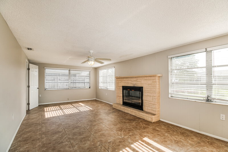 1,710/Mo, 1012 Normandy Blvd Holiday, FL 34691 Family Room View