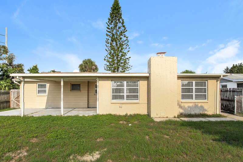 1,710/Mo, 1012 Normandy Blvd Holiday, FL 34691 Rear View