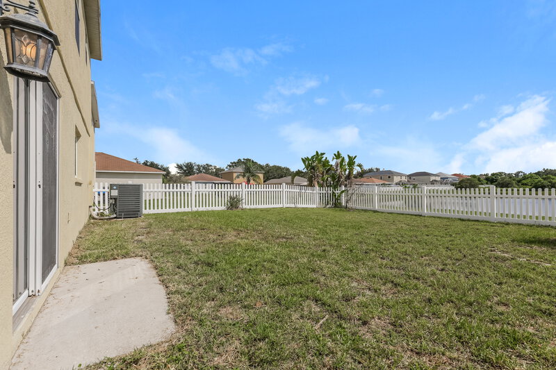 2,080/Mo, 11015 Golden Silence Dr Riverview, FL 33579 Backyard View