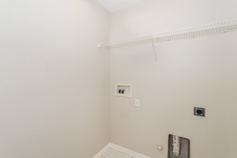 1,925/Mo, 12410 White Bluff Rd Hudson, FL 34669 Laundry Room View