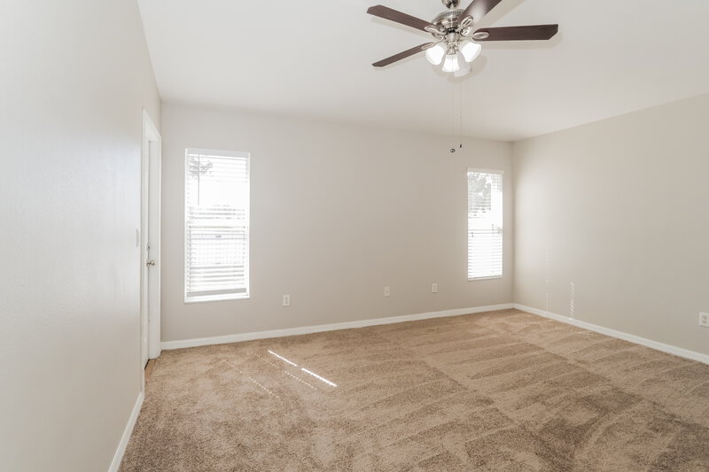 1,925/Mo, 12410 White Bluff Rd Hudson, FL 34669 Main Bedroom View 2