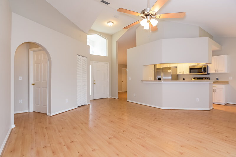 2,275/Mo, 2304 Tioga Dr Land O Lakes, FL 34639 Living Room View 2