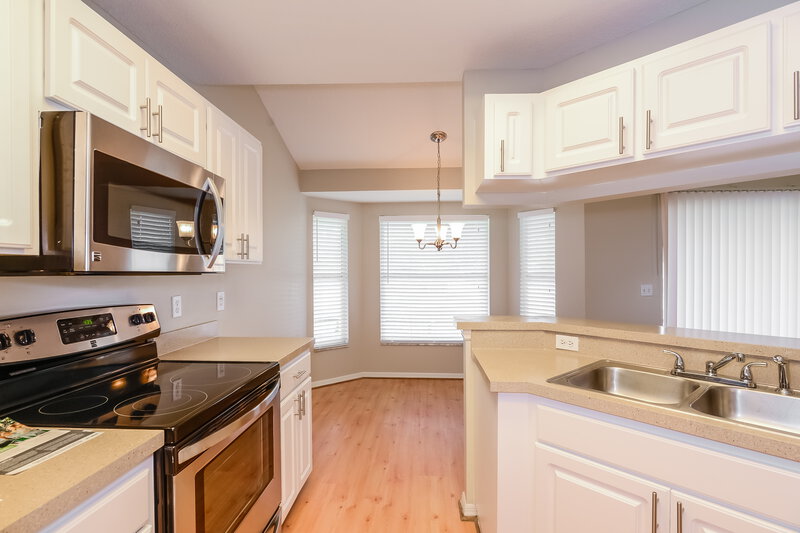 2,275/Mo, 2304 Tioga Dr Land O Lakes, FL 34639 Kitchen View 2