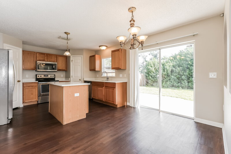 2,015/Mo, 1707 Alhambra Crest Dr Ruskin, FL 33570 Breakfast Nook View
