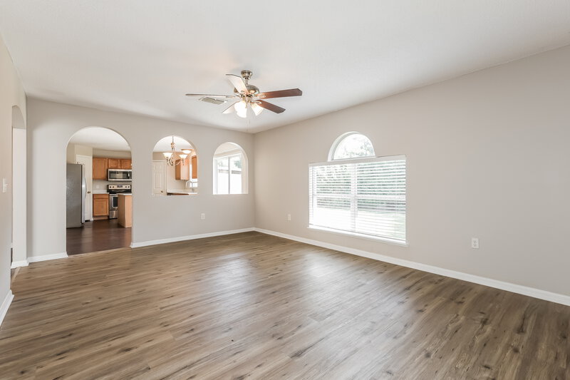 2,015/Mo, 1707 Alhambra Crest Dr Ruskin, FL 33570 Family Room View
