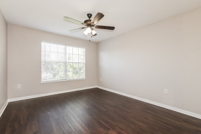 2,015/Mo, 1707 Alhambra Crest Dr Ruskin, FL 33570 Main Bedroom View