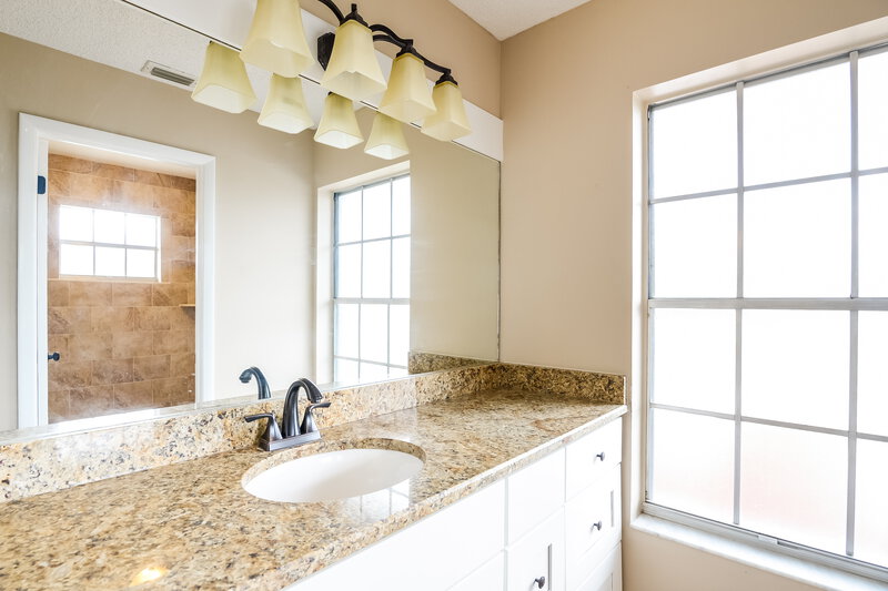 1,820/Mo, 12373 Brookside St Spring Hill, FL 34609 Bathroom View