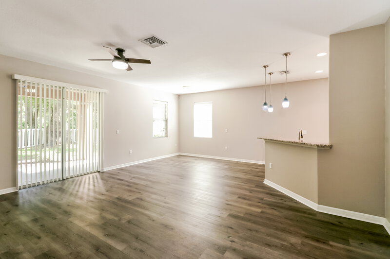 2,060/Mo, 36146 Laguna Hills Cir Zephyrhills, FL 33541 Living Room View
