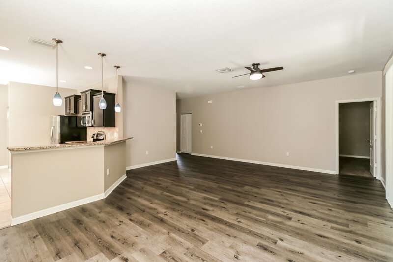 2,060/Mo, 36146 Laguna Hills Cir Zephyrhills, FL 33541 Dining Room View