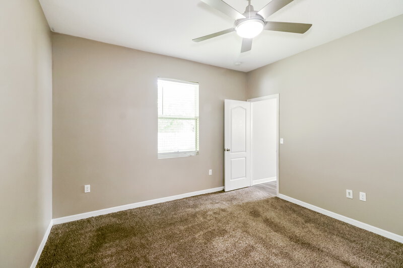 2,060/Mo, 36146 Laguna Hills Cir Zephyrhills, FL 33541 Main Bedroom View 2