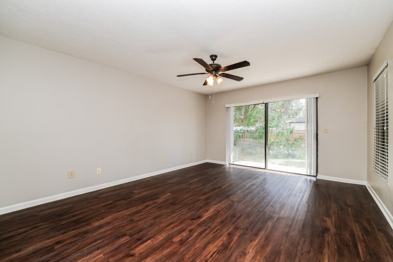 2,485/Mo, 2303 Willow Branch Ave Lutz, FL 33549 Main Bedroom View