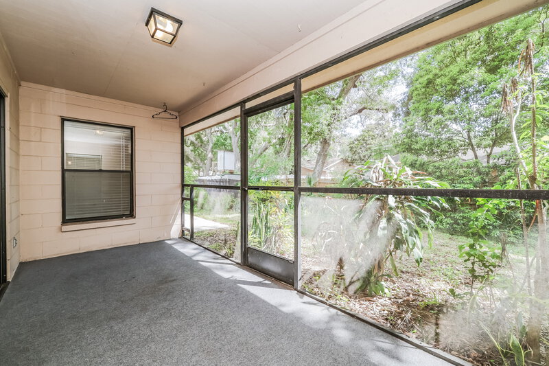 2,485/Mo, 2303 Willow Branch Ave Lutz, FL 33549 Screened Patio View