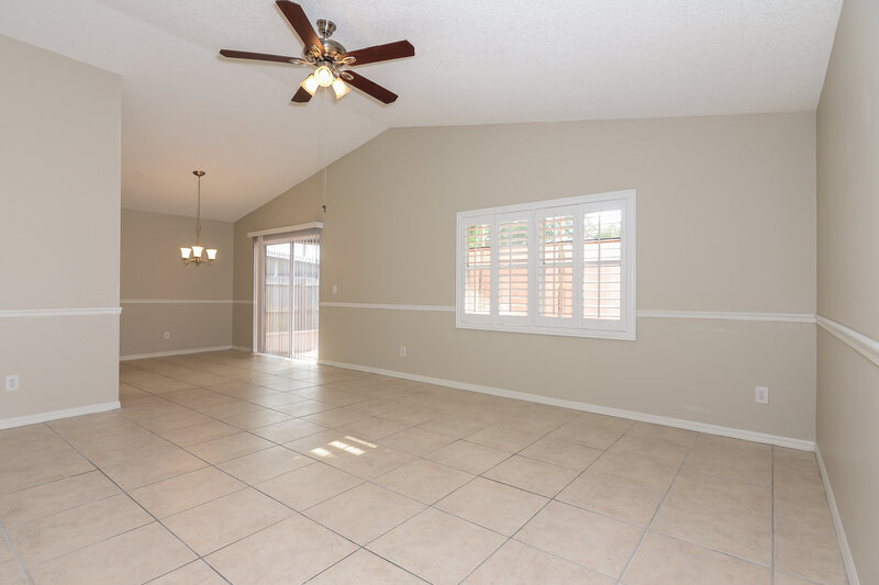 2,035/Mo, 10013 Cedar Dune Dr Tampa, FL 33624 Living Room View
