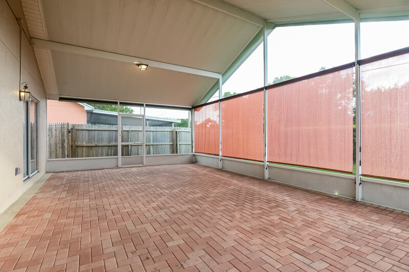2,035/Mo, 10013 Cedar Dune Dr Tampa, FL 33624 Sun Room View