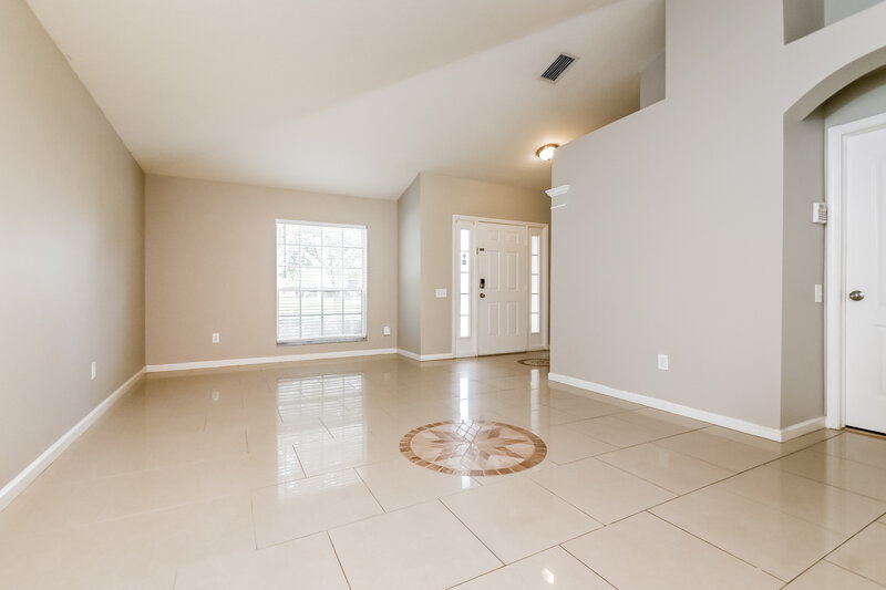 2,335/Mo, 11427 Misty Isle Ln Riverview, FL 33579 Living Room View