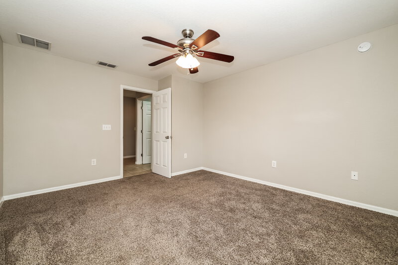 2,135/Mo, 2937 Coach Lamp Rd Mulberry, FL 33860 Main Bedroom View 2