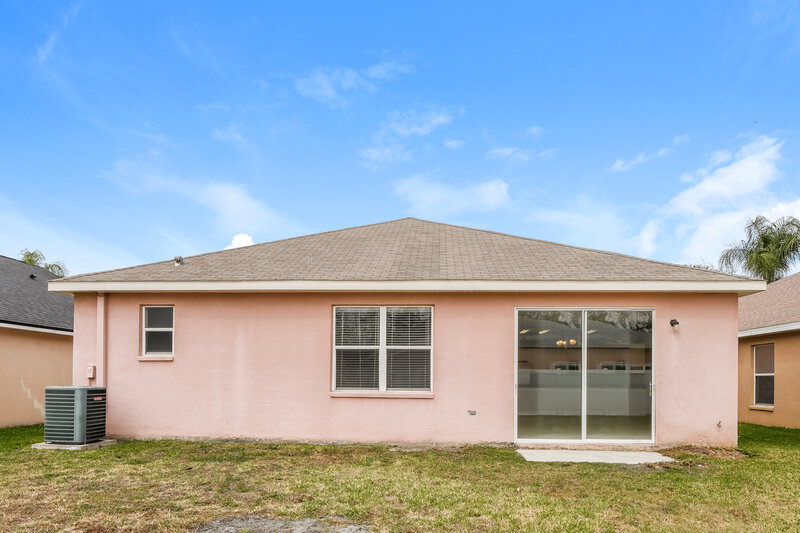 1,955/Mo, 5426 Passing Pine Ln Zephyrhills, FL 33541 Rear View