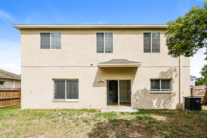2,400/Mo, 13210 Pike Lake Dr Riverview, FL 33579 Rear View