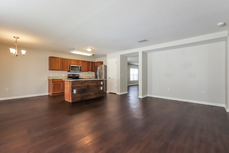 2,130/Mo, 10601 Boyette Creek Blvd Riverview, FL 33569 Living Room View