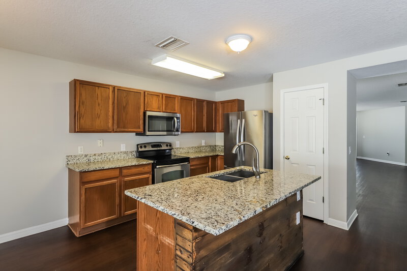 2,130/Mo, 10601 Boyette Creek Blvd Riverview, FL 33569 Kitchen View