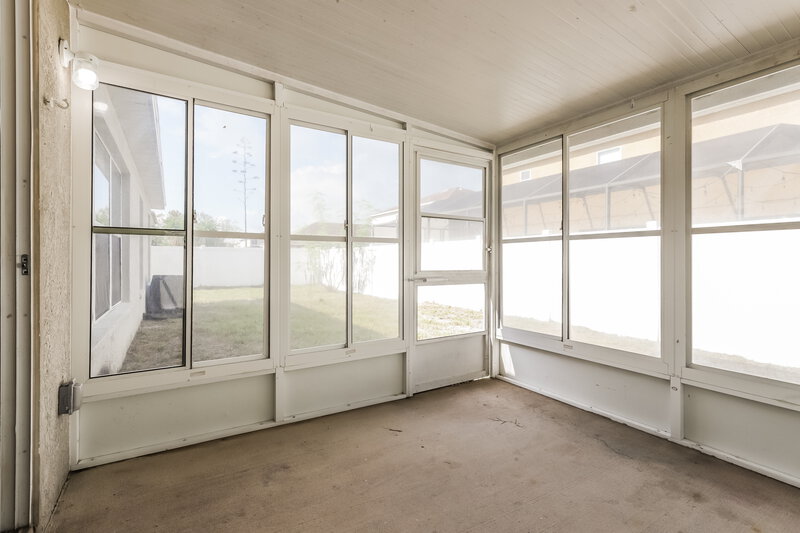 2,130/Mo, 10601 Boyette Creek Blvd Riverview, FL 33569 Sun Room View
