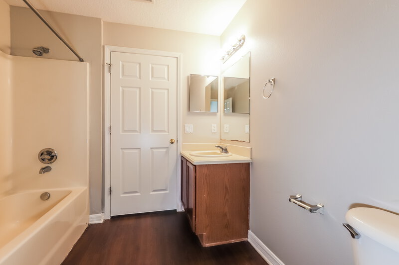 2,130/Mo, 10601 Boyette Creek Blvd Riverview, FL 33569 Bathroom View