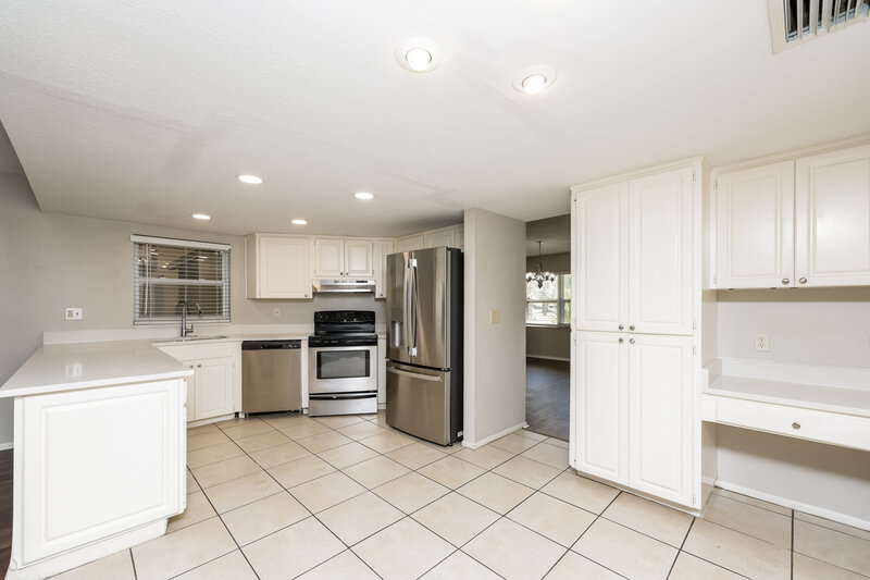 2,430/Mo, 3610 Fairway Forest Dr Palm Harbor, FL 34685 Kitchen View 2