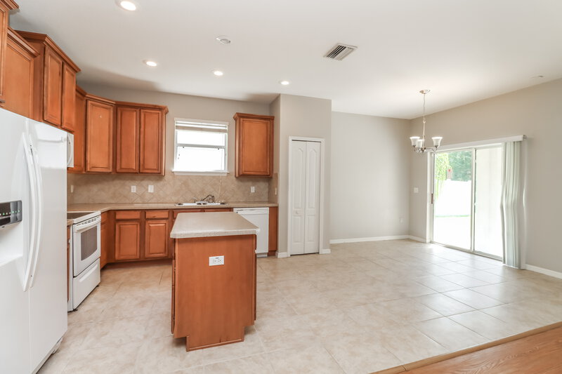 2,195/Mo, 11746 Colony Lakes Blvd New Port Richey, FL 34654 Kitchen View