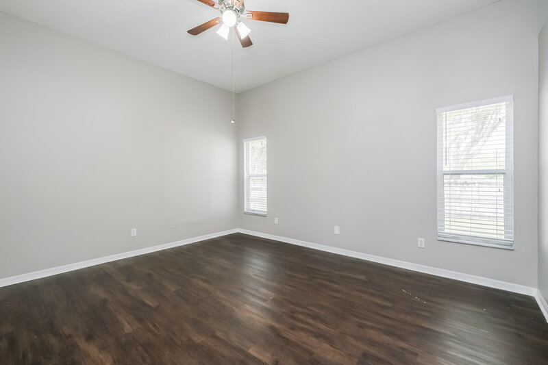2,345/Mo, 5931 Azure Dr Wesley Chapel, FL 33545 Main Bedroom View 2