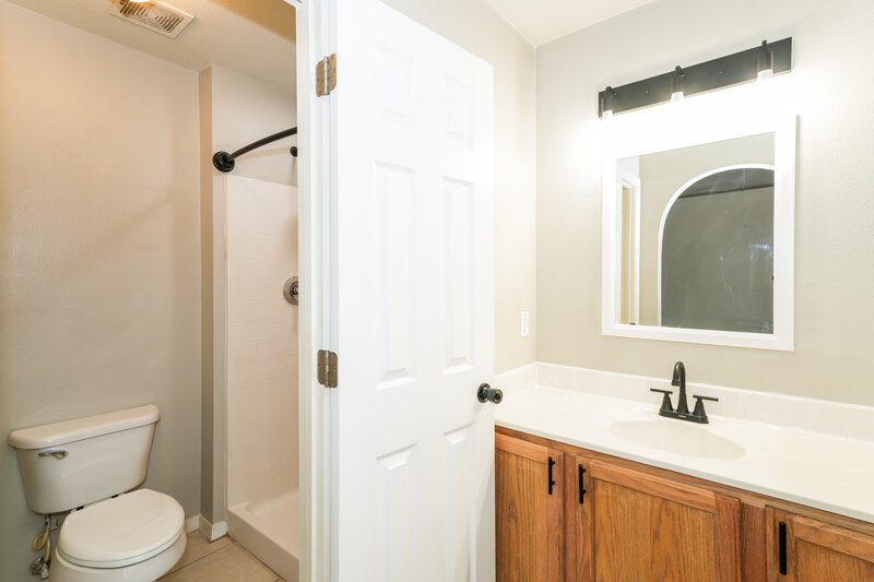 2,085/Mo, 17026 Ongar Ct Land O Lakes, FL 34638 Main Bedroom View 3