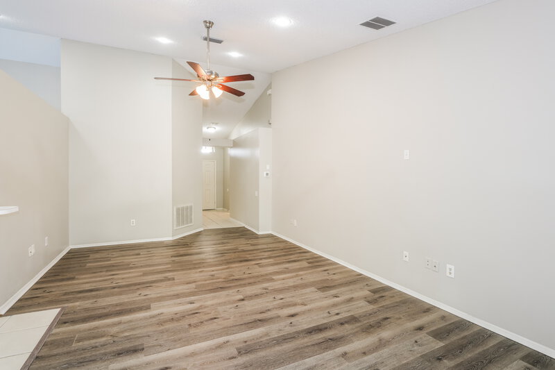 2,135/Mo, 4537 Steel Dust Ln Lutz, FL 33559 Living Room View 2