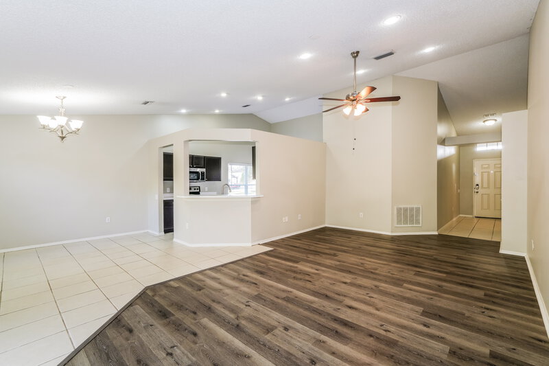 2,135/Mo, 4537 Steel Dust Ln Lutz, FL 33559 Living Room View 3