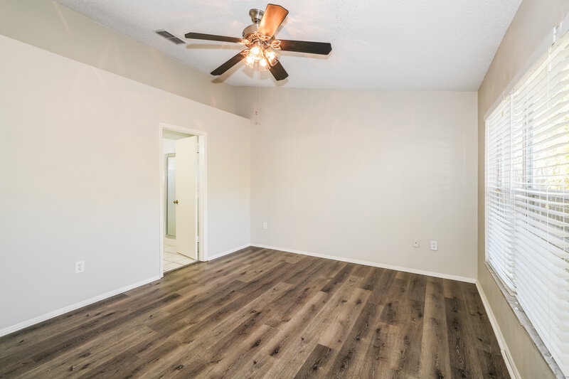 2,135/Mo, 4537 Steel Dust Ln Lutz, FL 33559 Main Bedroom View