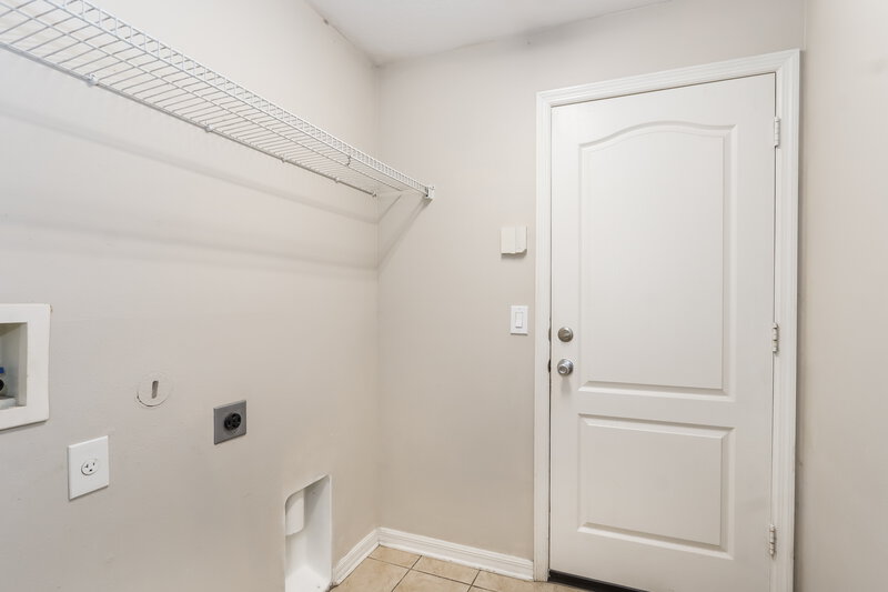 2,400/Mo, 3832 Washburn Pl Wesley Chapel, FL 33543 Laundry Room View