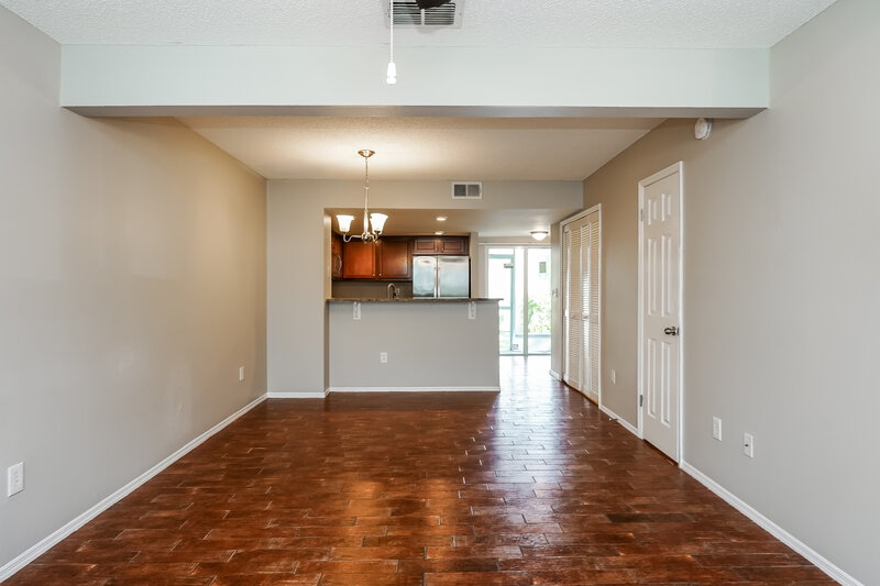 2,000/Mo, 3404 Brigadoon Dr Clearwater, FL 33759 Living Room View