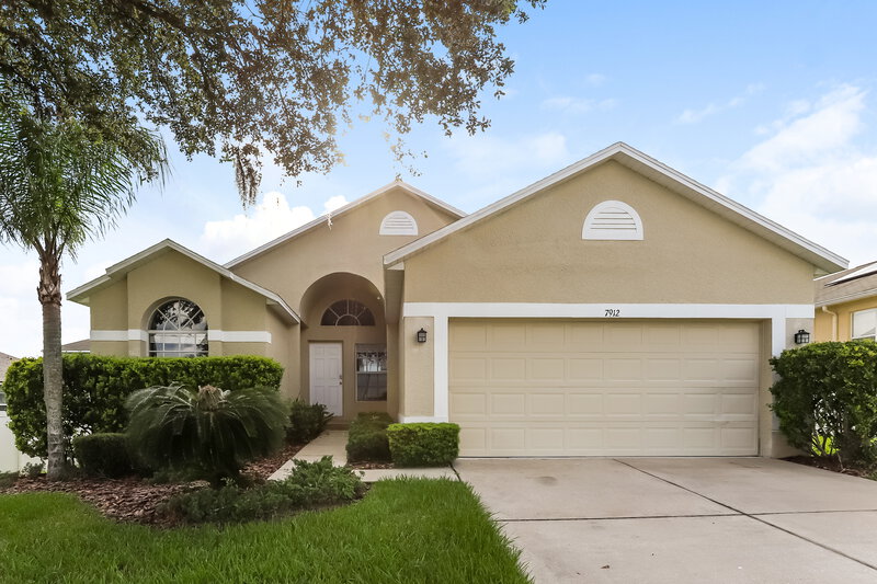 0/Mo, 7912 Merchantville Cir Zephyrhills, FL 33540 External View