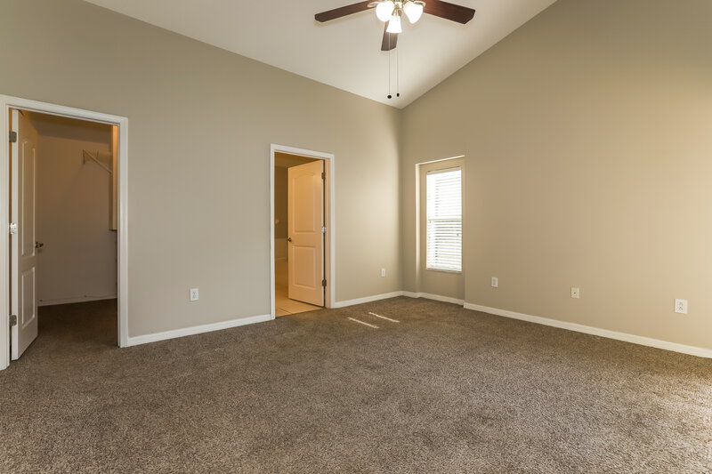 0/Mo, 7912 Merchantville Cir Zephyrhills, FL 33540 Main Bedroom View