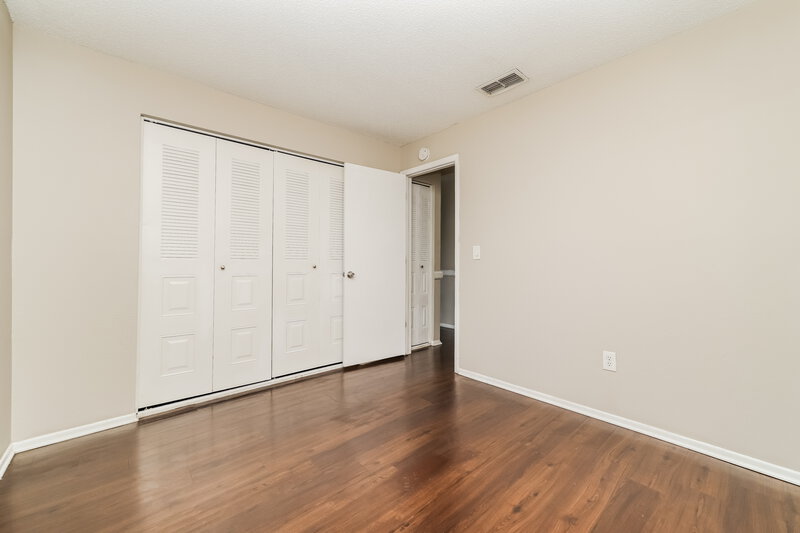 2,240/Mo, 4906 Hi Vista Cir Tampa, FL 33625 Bedroom View 3