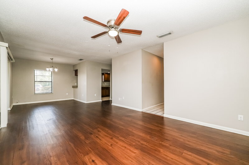 2,020/Mo, 6906 El Centro Ct Tampa, FL 33634 Living Room View 2