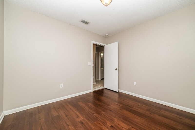 2,020/Mo, 6906 El Centro Ct Tampa, FL 33634 Bedroom View 3