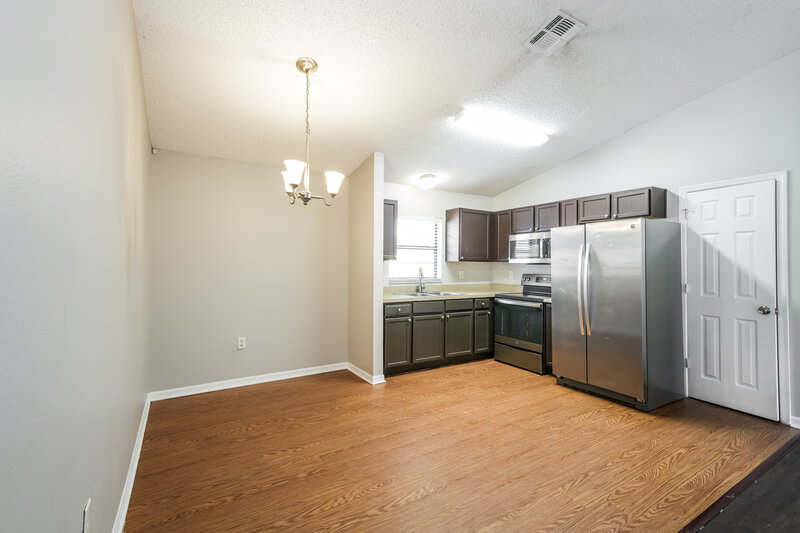 1,995/Mo, 11742 Lynn Brook Cir Seffner, FL 33584 Dining Room View 2