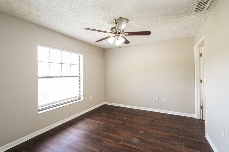 1,995/Mo, 11742 Lynn Brook Cir Seffner, FL 33584 Main Bedroom View