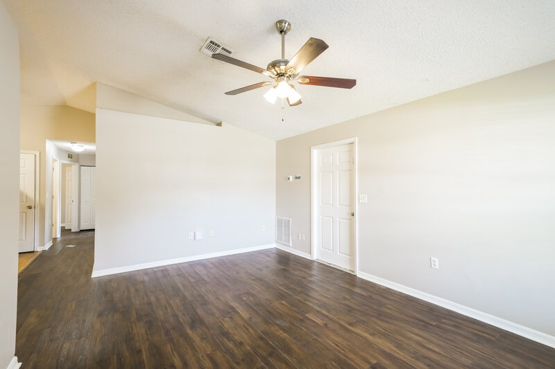 1,995/Mo, 11742 Lynn Brook Cir Seffner, FL 33584 Main Bedroom View 2