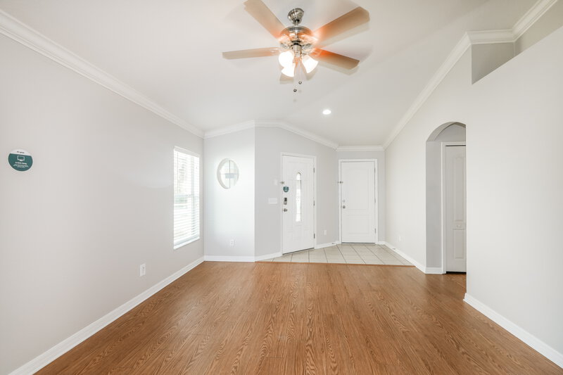 1,890/Mo, 18136 Cypress Bay Pkwy Land O Lakes, FL 34638 Living Room View 2