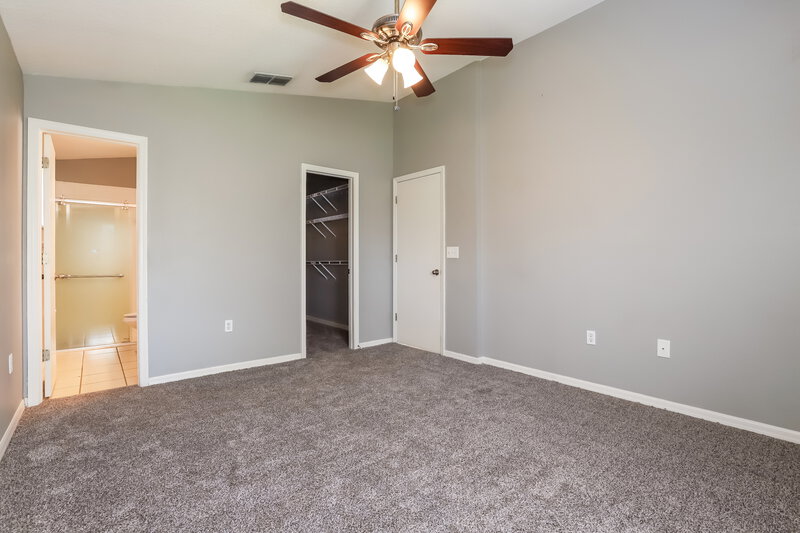 1,970/Mo, 543 Emerald Cove Loop Lakeland, FL 33813 Main Bedroom View 2