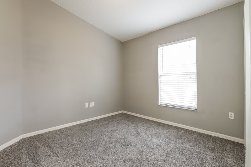 1,970/Mo, 543 Emerald Cove Loop Lakeland, FL 33813 Bedroom View 2