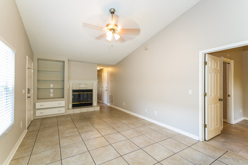 1,950/Mo, 4313 Longshore Dr Land O Lakes, FL 34639 Living Room View 2